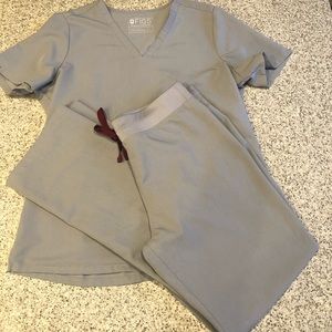 Figs Scrubs Cement L/MT